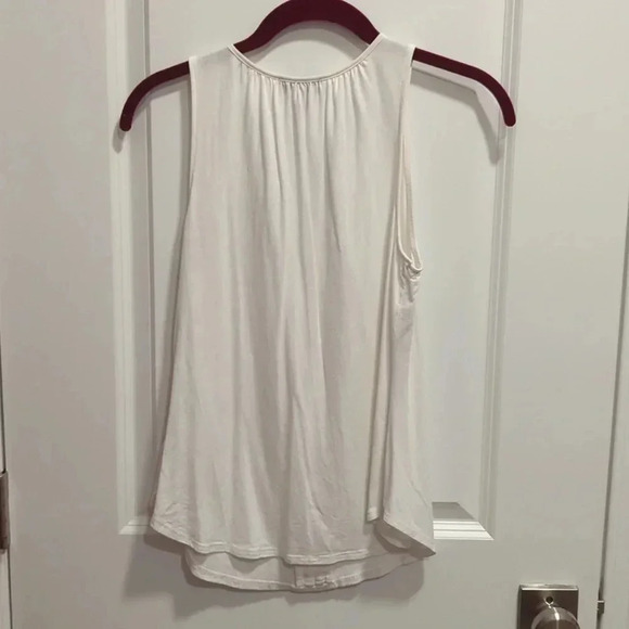 The Limited Cream Sleeveless Blouse - Picture 3 of 4